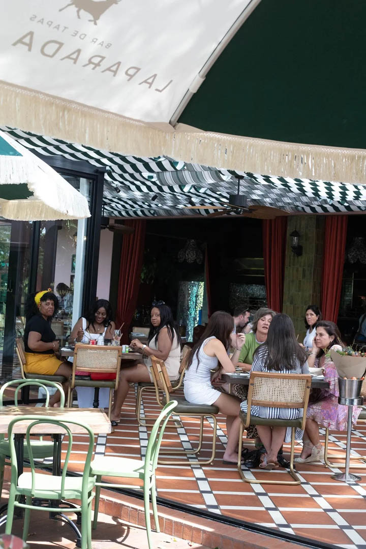 La Prada Restaurant & Bar